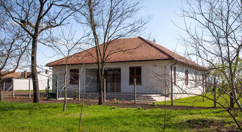 Kakasszeki Vendeghaz Hotel Szekkutas Luaran gambar
